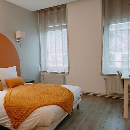 Le Royal Hotel Saint-Pol-sur-Ternoise 外观 照片