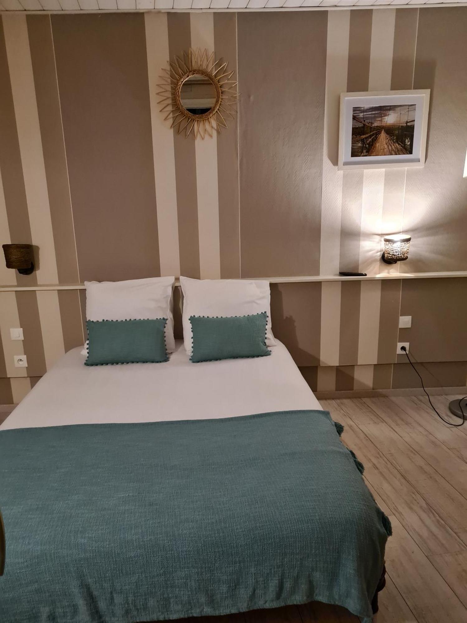 Le Royal Hotel Saint-Pol-sur-Ternoise 外观 照片